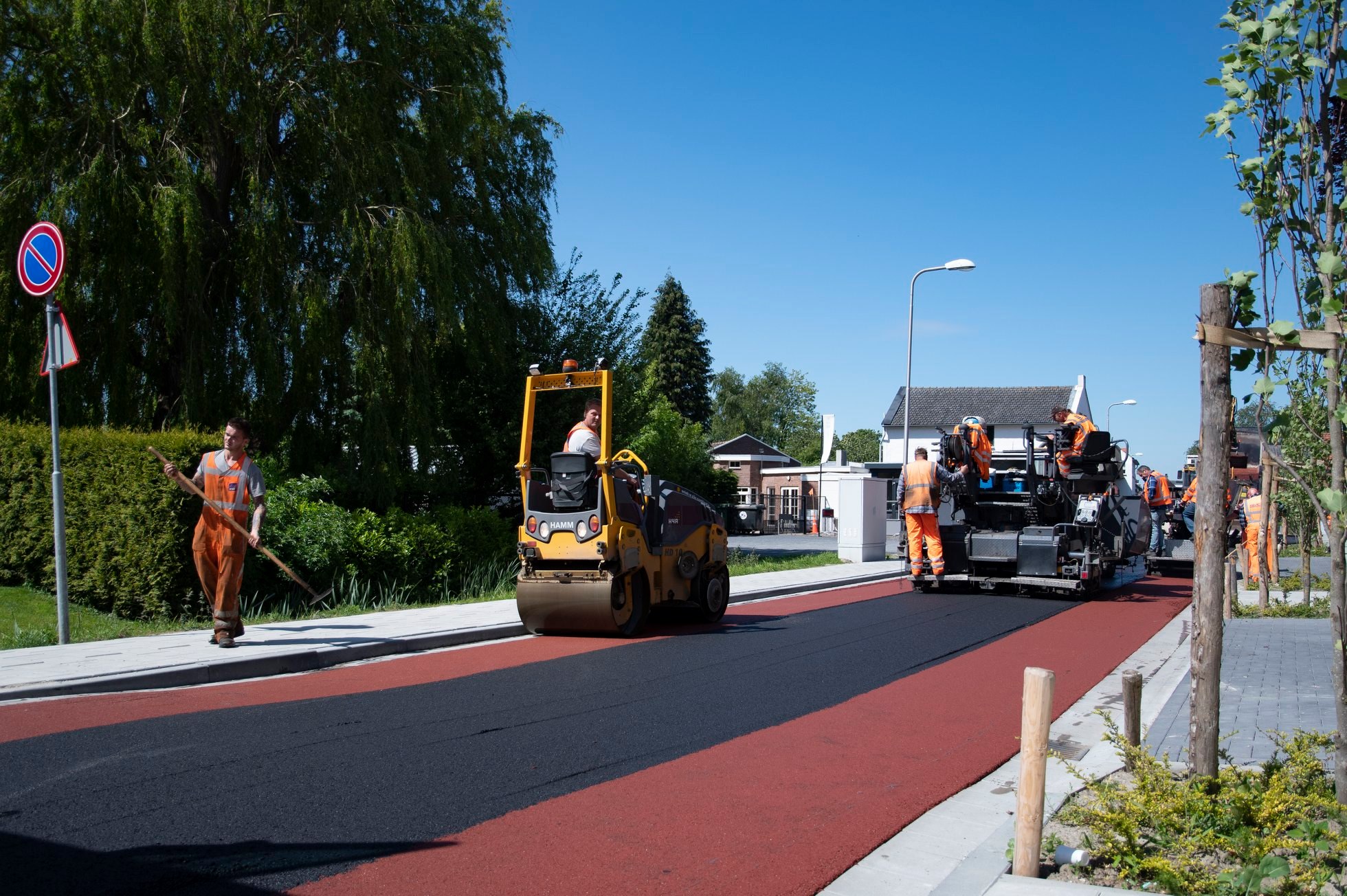 Asfaltwerkzaamheden door H4A Openbare Ruimte