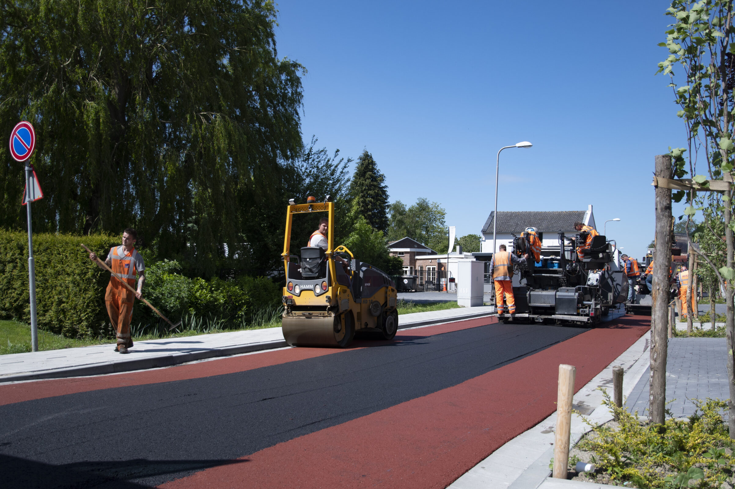 Asfaltwerkzaamheden door H4A Openbare Ruimte