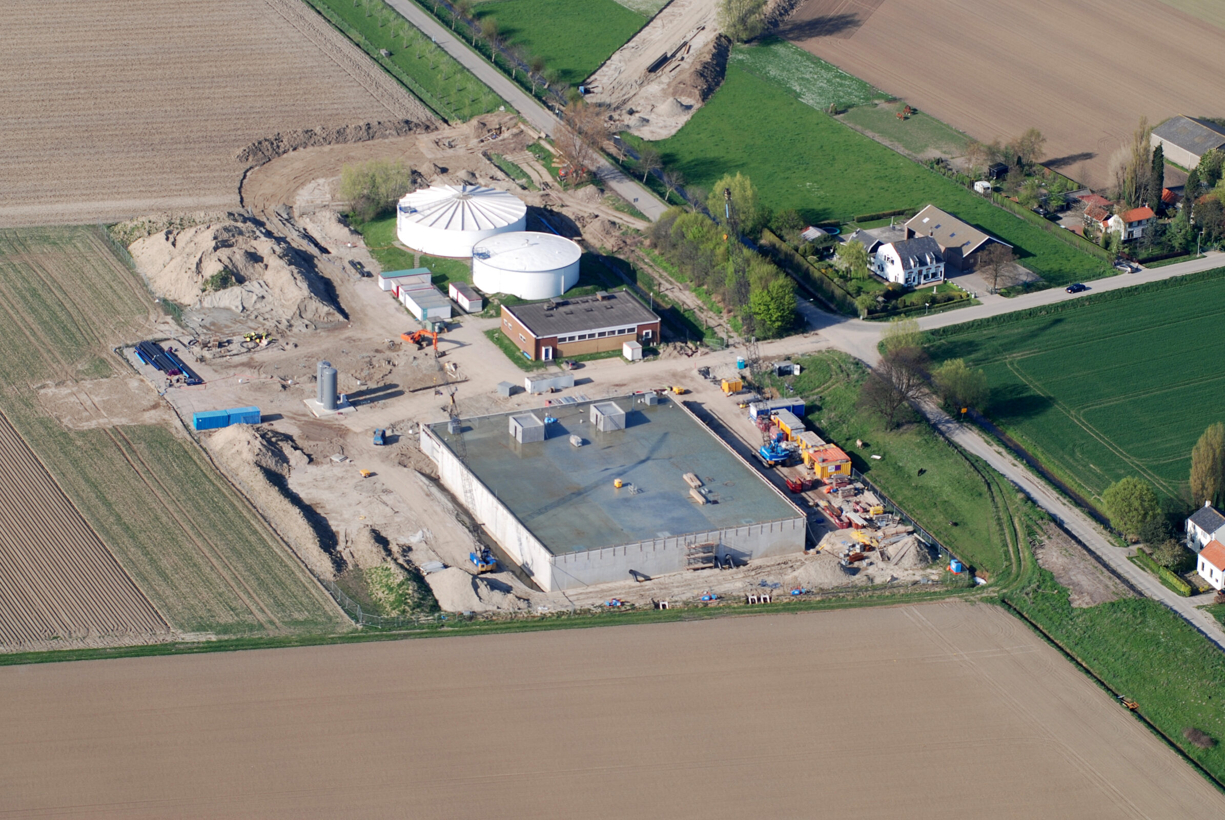 Luchtfoto van bedrijfsgebouw door H4A Bouw