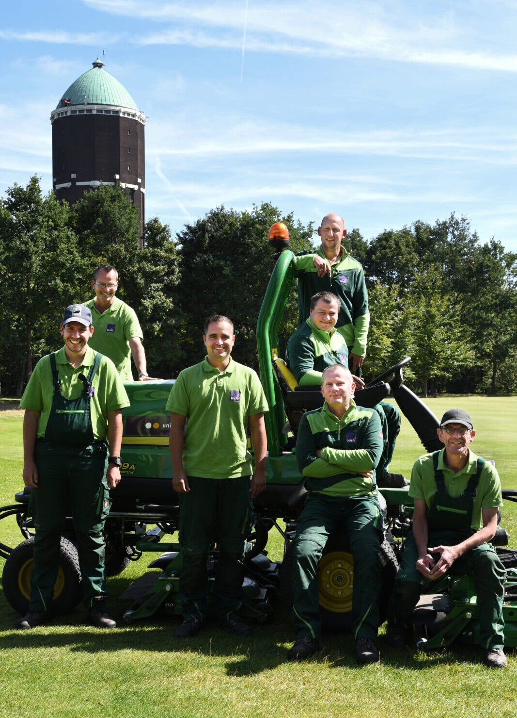 Team greenkeepers van H4A Groen op golfterrein in Axel