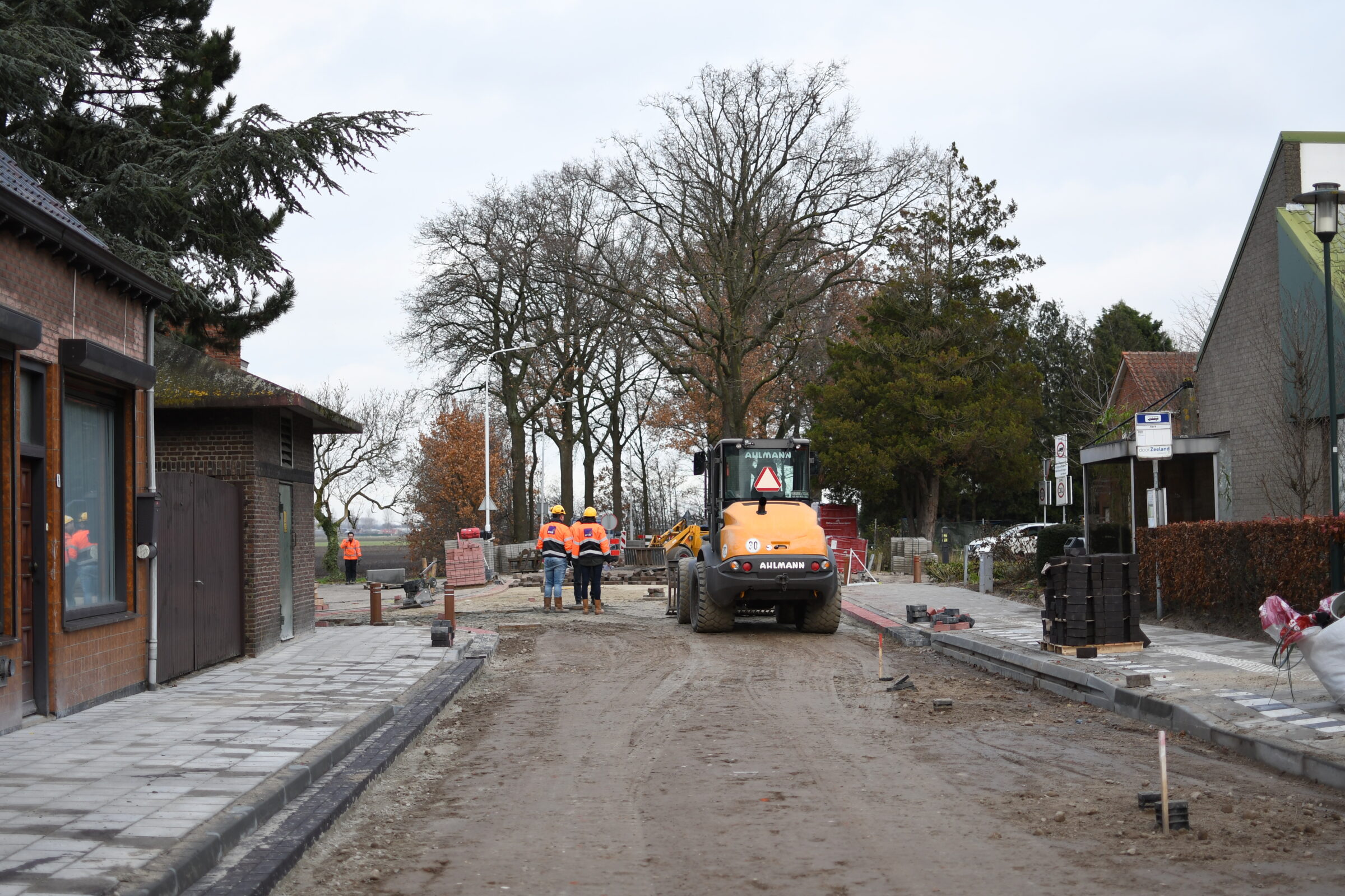 Straat wordt opnieuw aangelegd in heikant door H4A Openbare Ruimte
