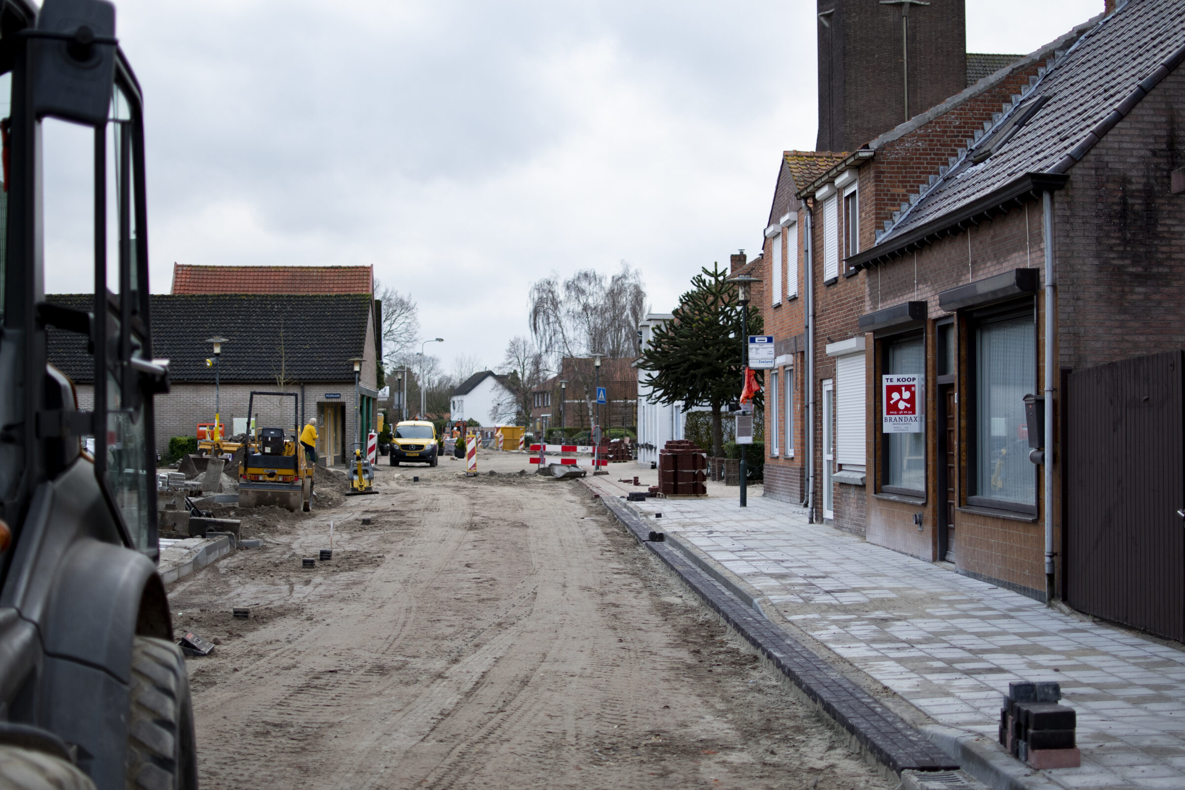 Straat wordt opnieuw aangelegd in heikant door H4A Openbare Ruimte