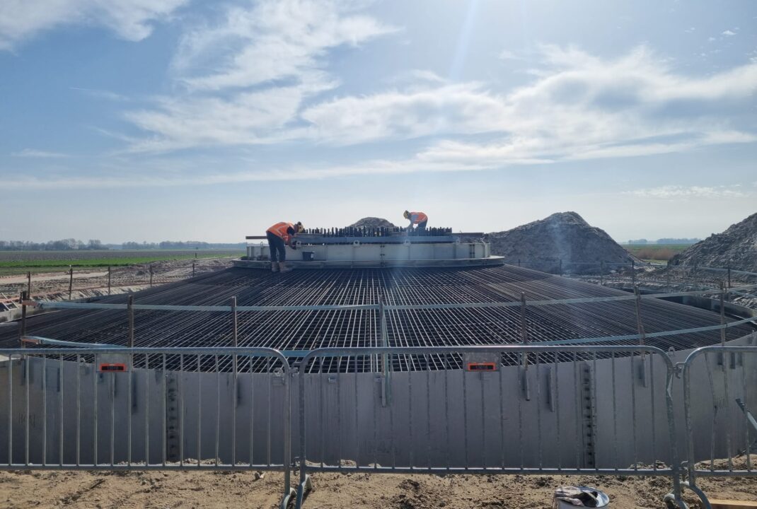 H4A Windenergie maakt een fundering voor een windmolen bij Windpark Groen