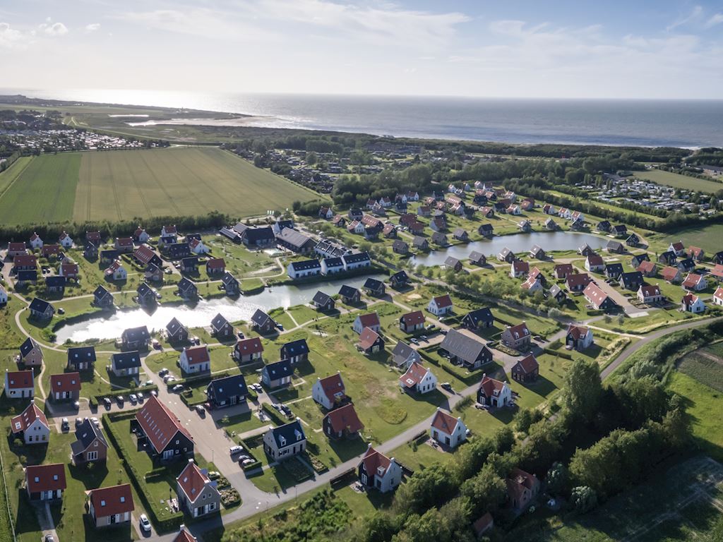 Luchtfoto van Landal Greenparks in Nieuwvliet onderhouden door H4A Groen