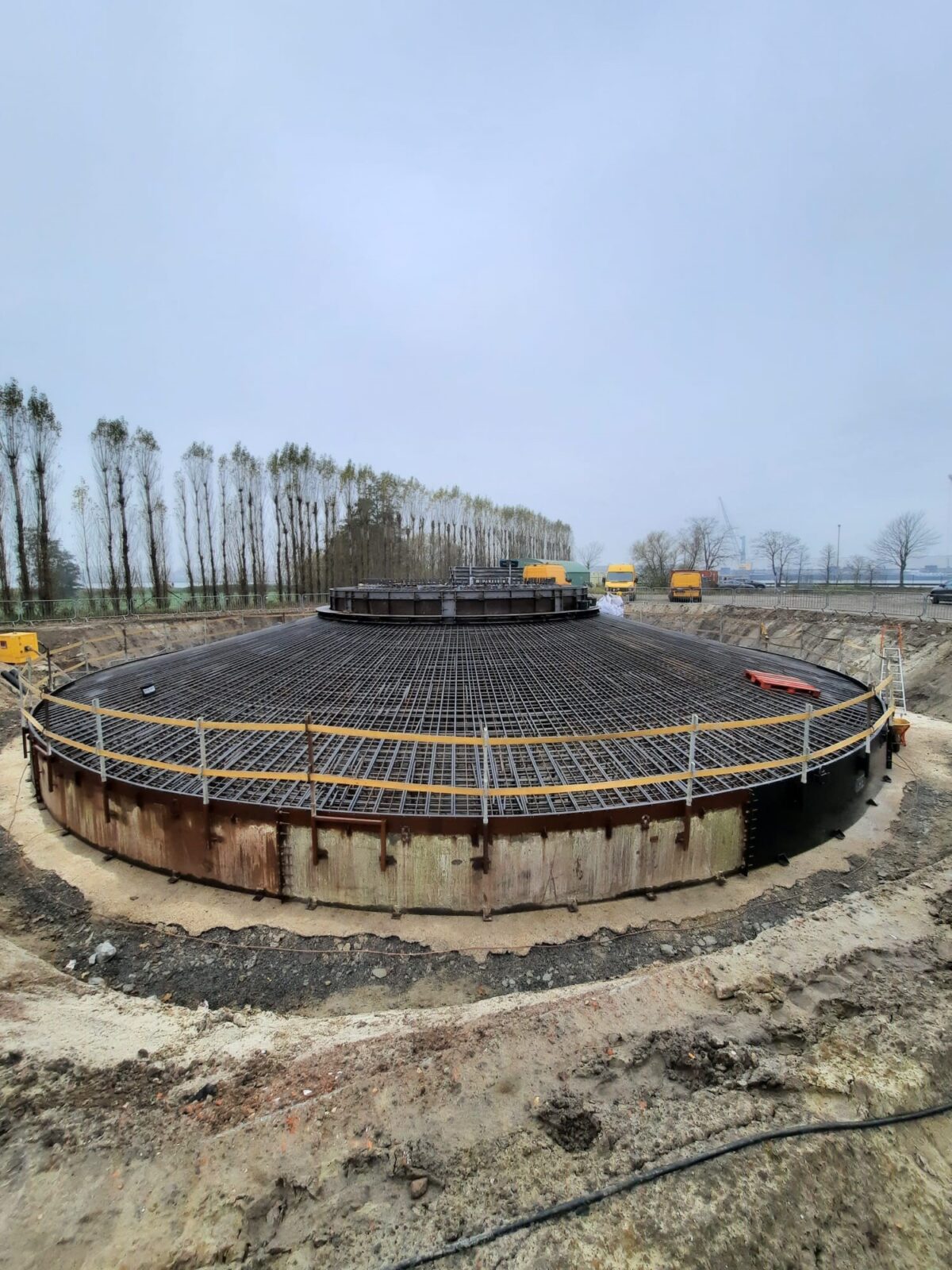 H4A Windenergie maakt een fundering voor een windmolen bij Windpark CBR & Gadot