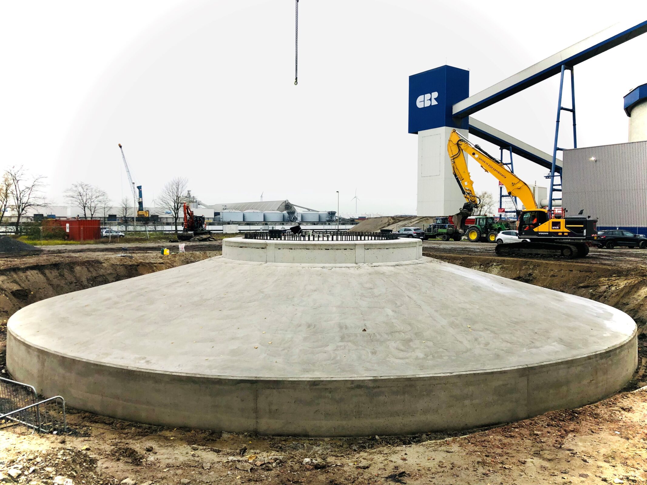 H4A Windenergie maakt een fundering voor een windmolen bij Windpark CBR & Gadot