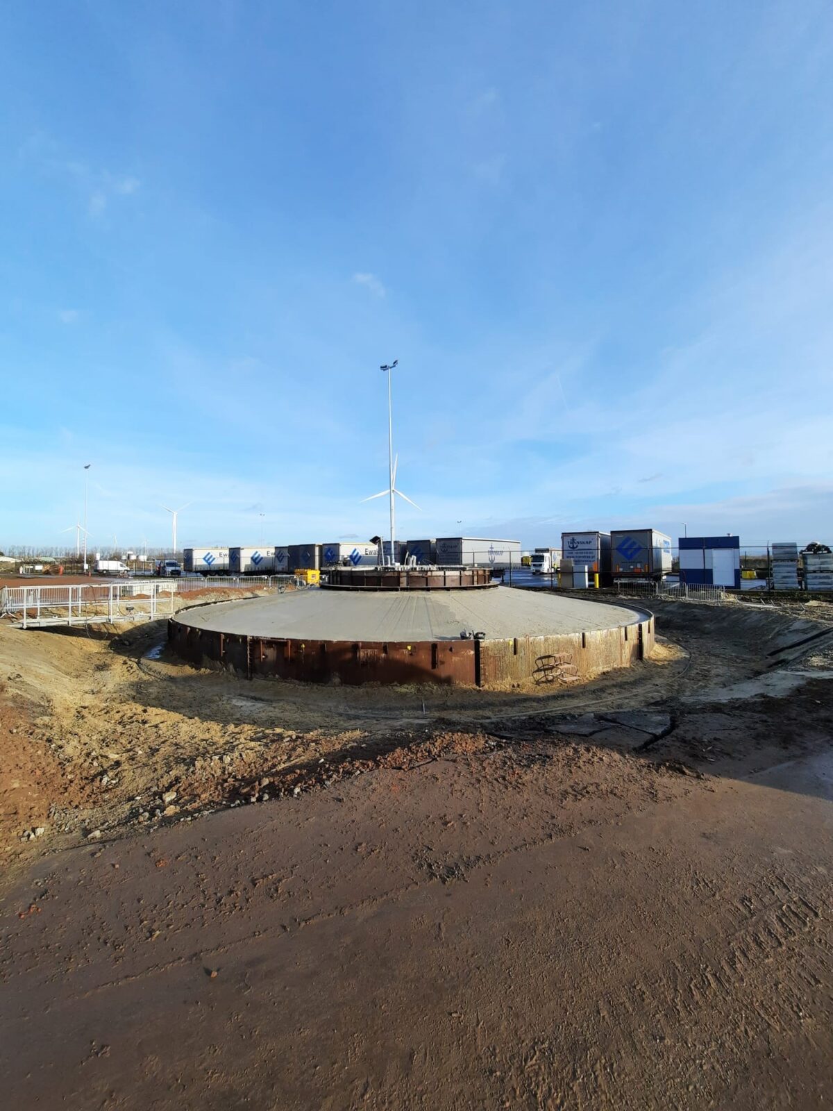 H4A Windenergie maakt een fundering voor een windmolen bij Windpark CBR & Gadot