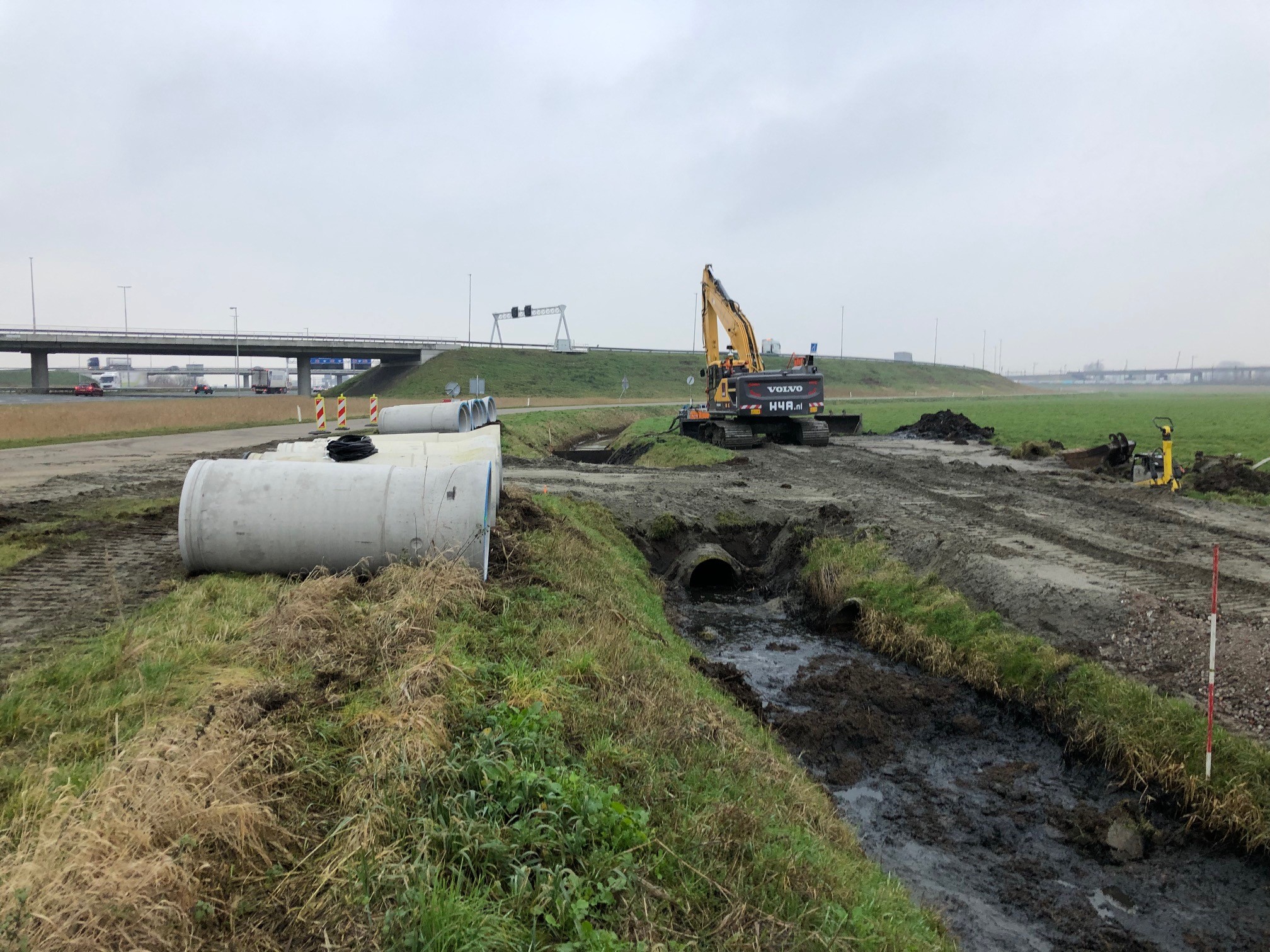 H4A Windenergie maakt een fundering voor een windmolen bij Windpark Streepland