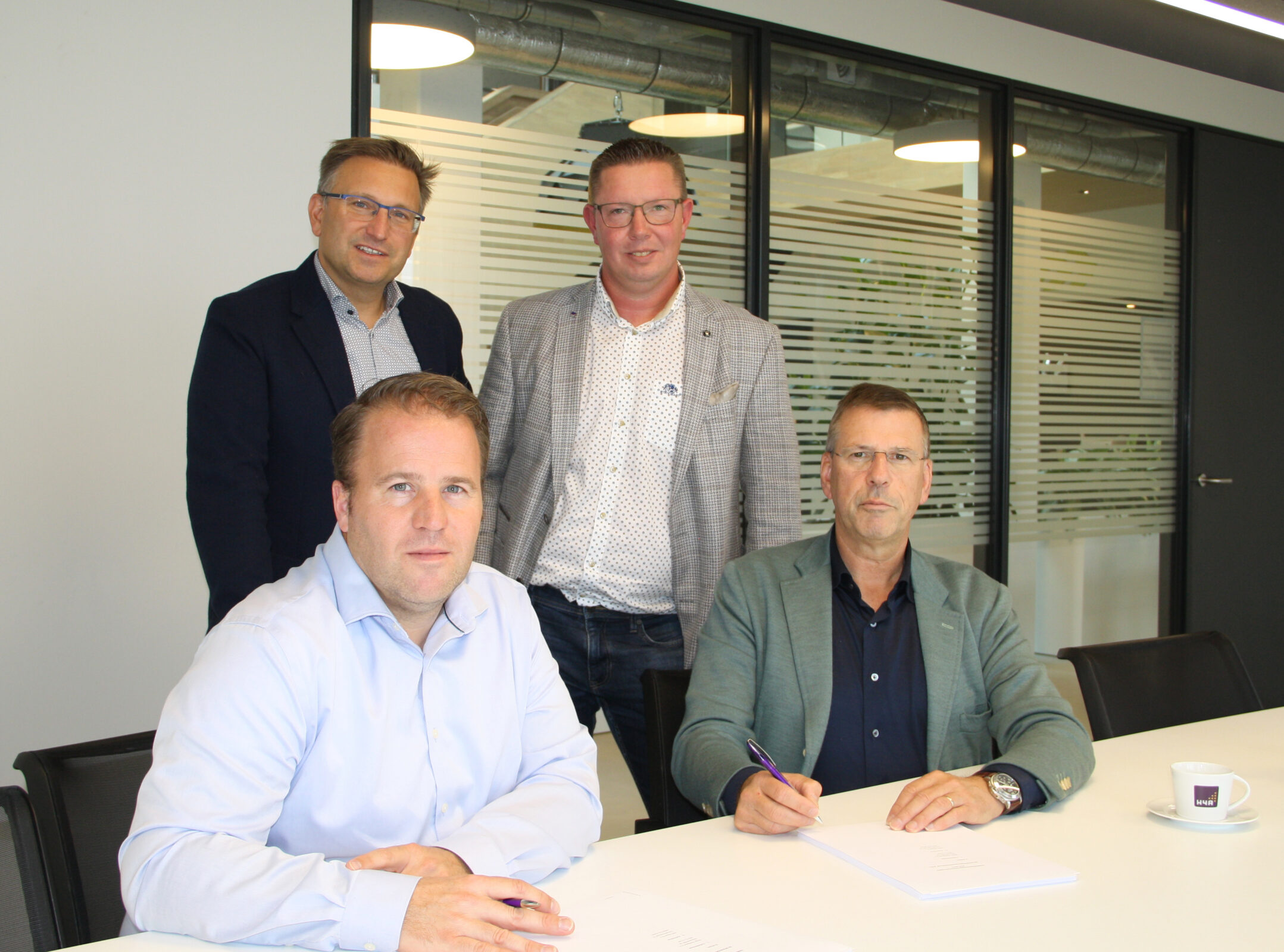 Ondertekening overeenkomst Maartenshof door H4A en MaJa