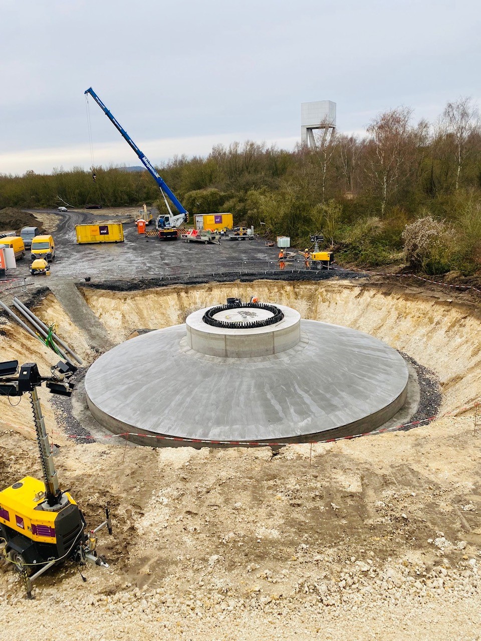 H4A Windenergie maakt een fundering voor een windmolen bij Windpark Ghlin in België