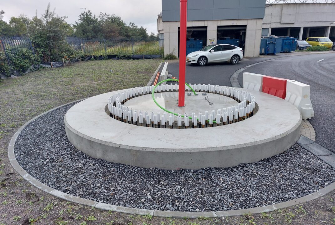 H4A Windenergie maakt een fundering voor een windmolen bij Windpark Westpoortweg